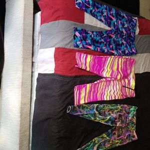 SOLD!!! NEW MULTICOLOR CROP WORKOUT LEGGINGS